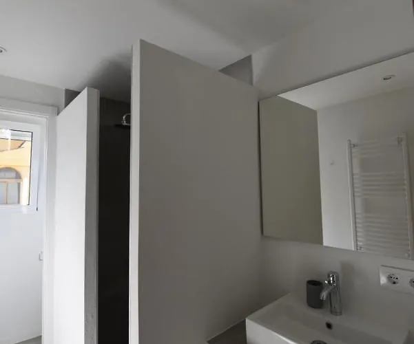House Roca קויירה